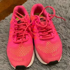 Nike Run sneakers/ Pink